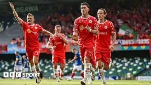 Shelbourne vs Linfield: A Clash of Football Titans