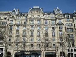 Exploring the Champs Elysees: Paris’s Iconic Avenue