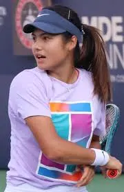 The Rise of Emma Raducanu: A Tennis Sensation