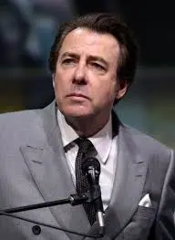 Exploring the Impact of Jonathan Ross on British Entertainment