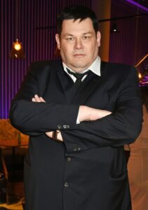 Mark Labbett: A Closer Look at The Beast from The Chase