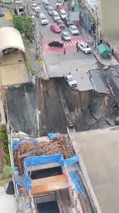 Massive Sinkhole Emerges in Bangkok, Causing Alarm Among Residents