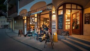The Resurgence of Restaurants in 2023: A New Dining Culture