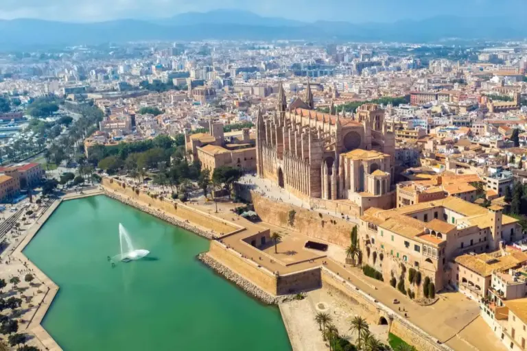 Traveling from Barcelone to Majorque: A Guide