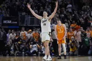 Zach Edey: The Rising Star of College Basketball