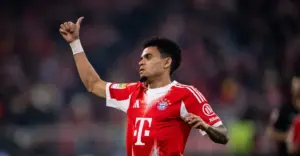 Bayern Dominates Borussia Mönchengladbach in 4-1 Victory