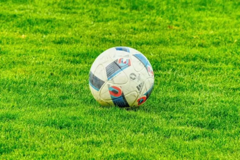 Flashscore: Antoine Semenyo Shines as Manchester City Triumphs in Carabao Cup