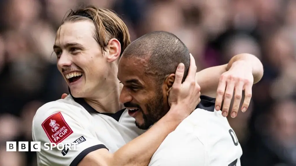 Sunderland: Port Vale Shocks  in FA Cup Upset